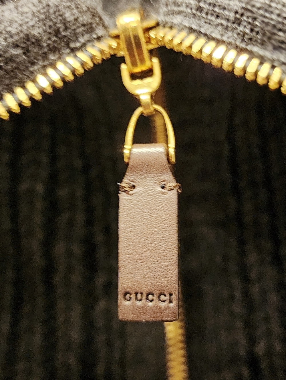 GUCCI ORIGINAL KNITTED PONCHO FRINGE FRONT ZIP OFF SHOULDERS WOOL + ALPACA SMALL - Picture 13 of 17